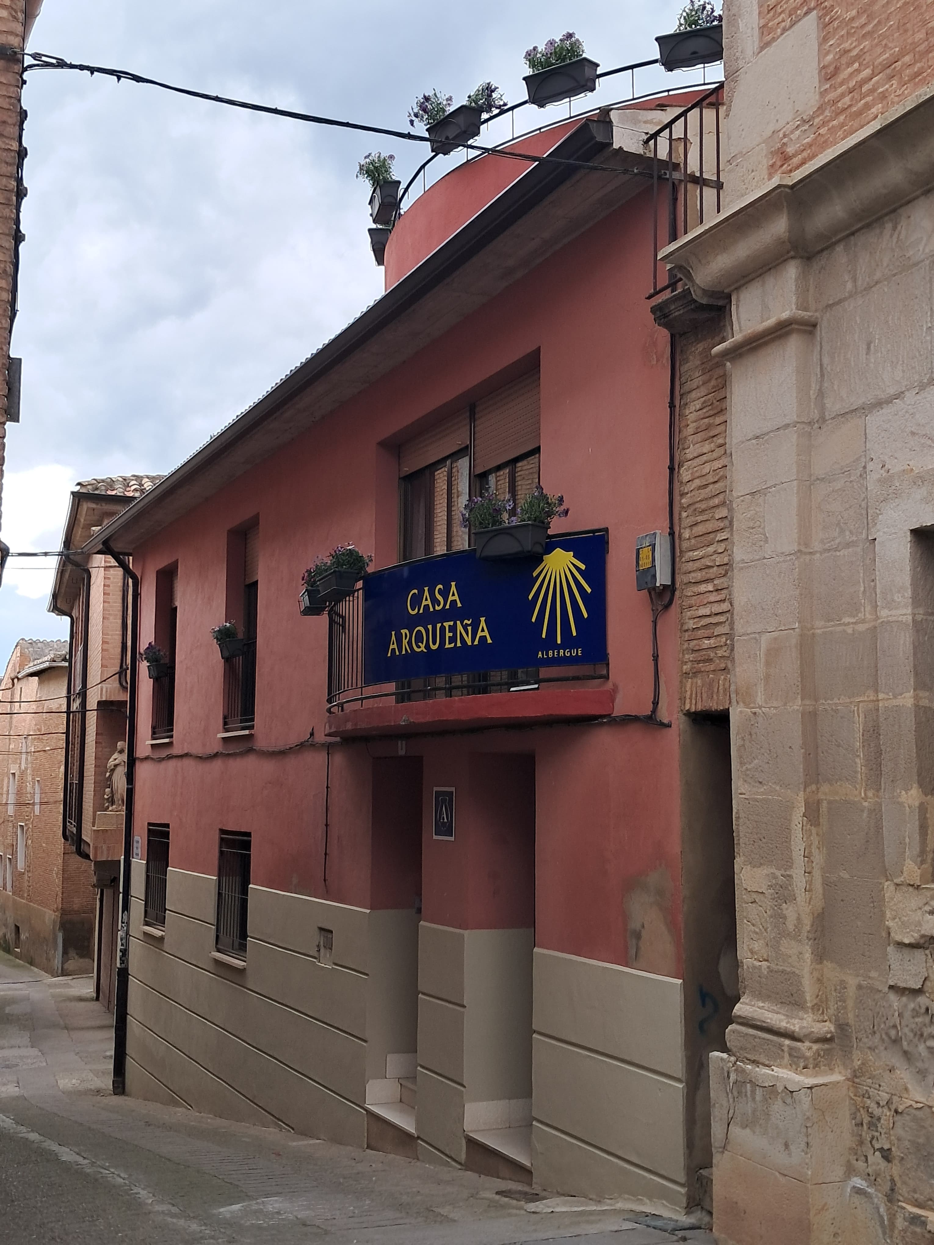 ARCHAIC HOUSE HOSTEL