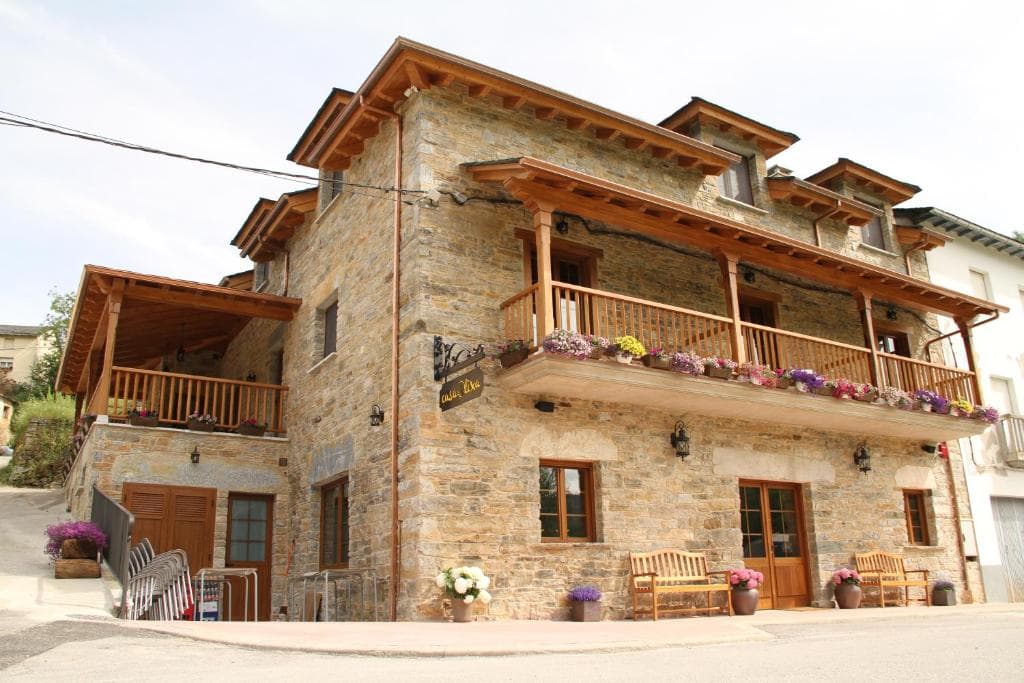 CASA LIXA Rural Hotel-Hostel